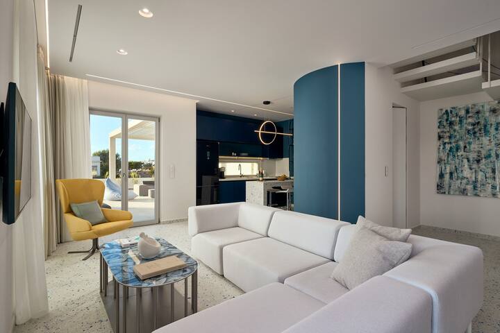 Blue Villa gallery image 2