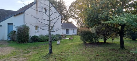 House with outbuilding, 16 maximum, 9 bedrooms