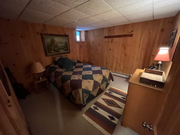 第4间卧室配备标准双人床