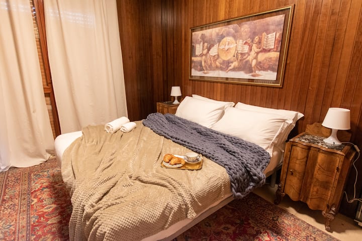 - Queensize slaapkamer