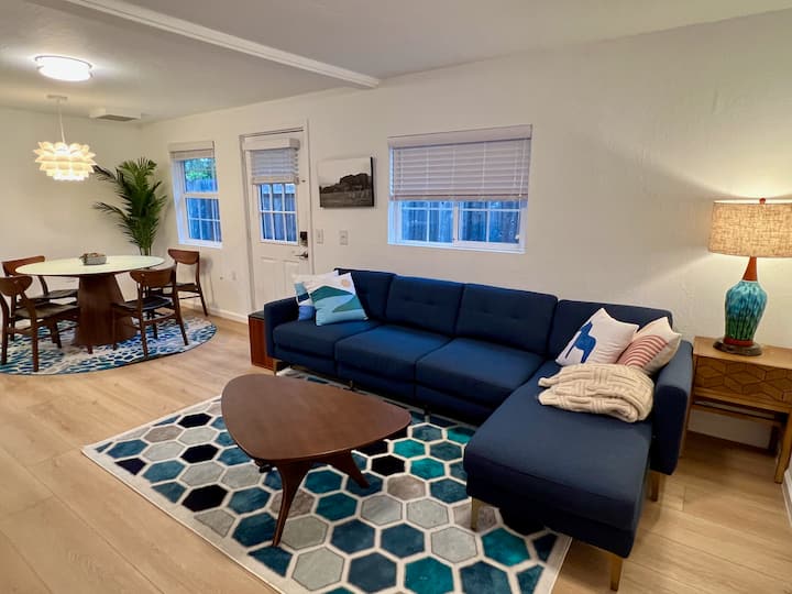 Horse Hill Retreat: Marin Modern 2br 2ba - Mill Valley, CA