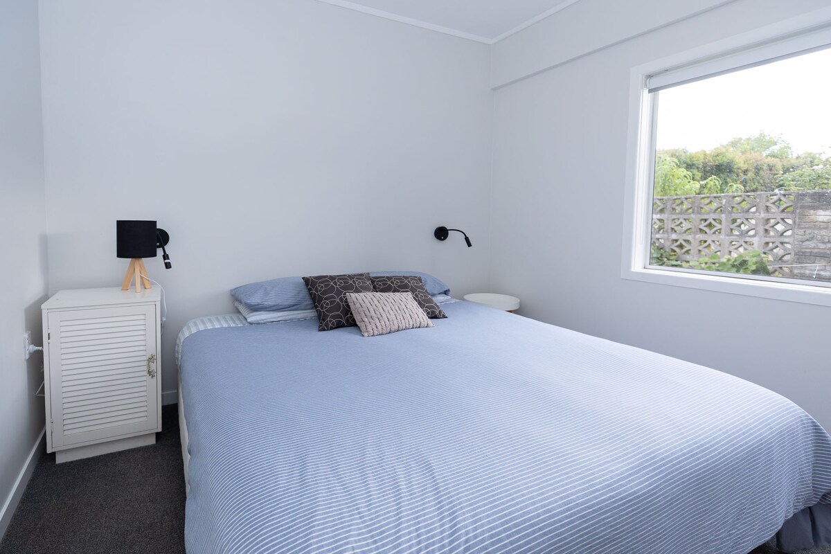 Dormitorio 1: súper king.