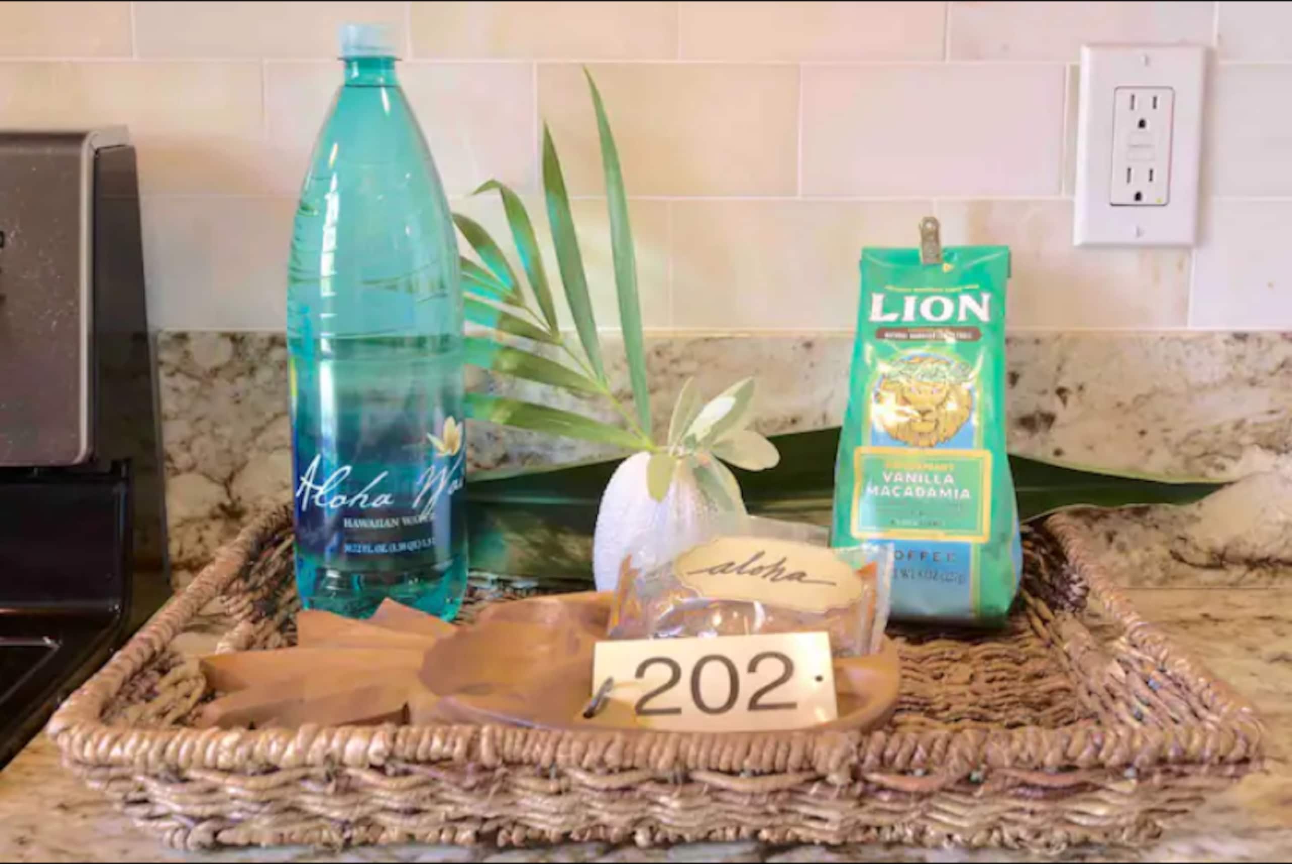 Condo in Lahaina · ★4.85 · Studio · 1 bed · 1 bath - Image 17