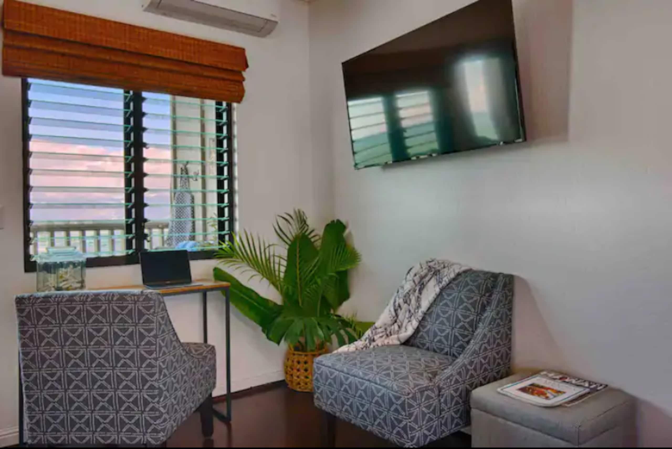 Condo in Lahaina · ★4.85 · Studio · 1 bed · 1 bath - Image 4