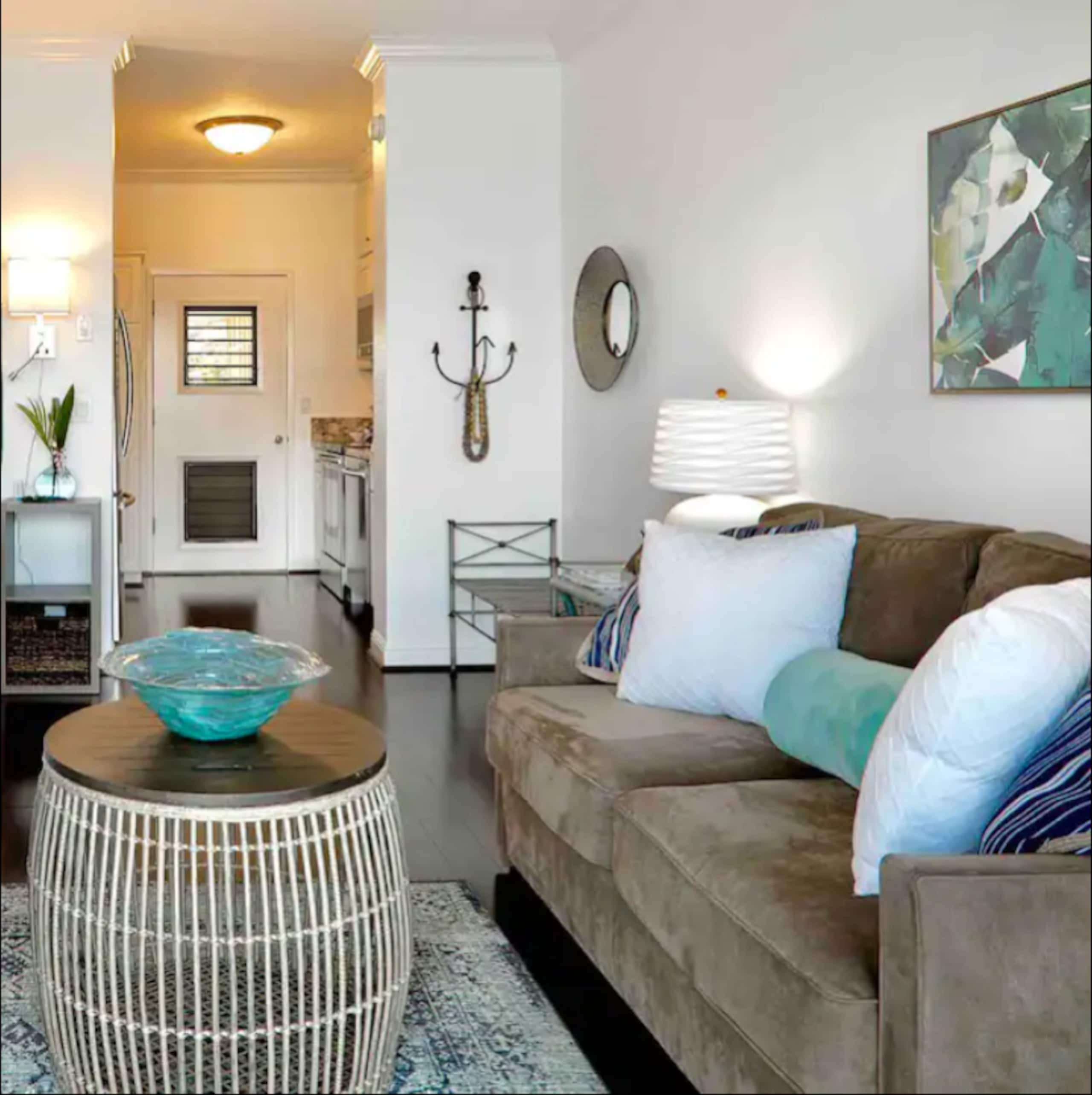 Condo in Lahaina · ★4.85 · Studio · 1 bed · 1 bath - Image 2