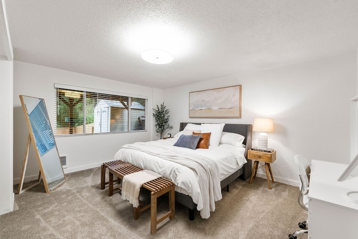 Primary Bedroom with King Bed.