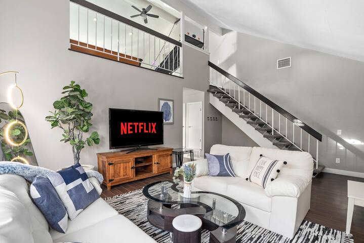 Family Fun| Pool•Jaccuzi•GameRoom•Spacious Layout gallery image 5