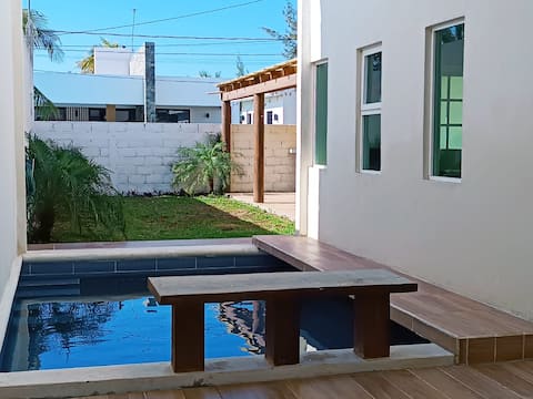 Cozy house with pool and ocean views