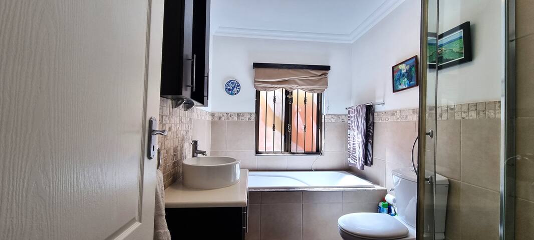 House By The Sea gallery image 3