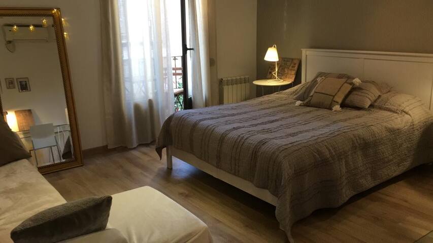 Encantador Apartamento en Poble Nou gallery image 3