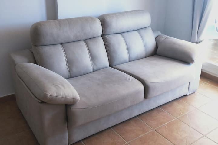 Comfortable sofacama in which you can sleep in hast 2 people