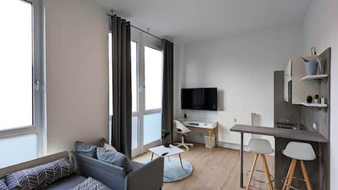 Successful Airbnb property: Downtown-Christ Church-Supermarket+Train on site in Nordstadt