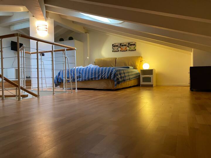 Dvokrevetna soba s parketom