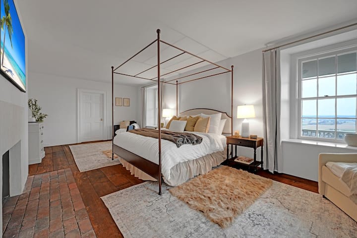 bedroom 2 king bed with trundle bed and ensuite bath