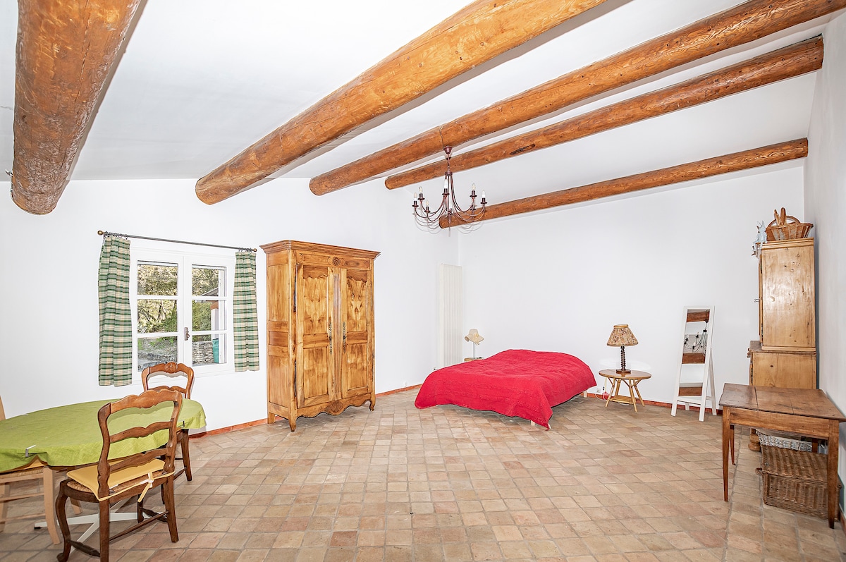 Kitanda 160/200 kwenye ghorofa ya chini, kona ya mchezo 