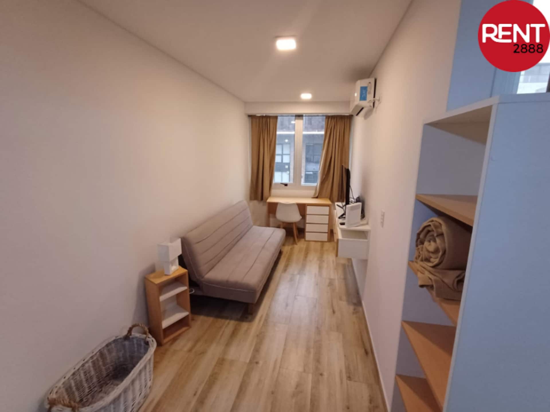 Apartment with a furnished balcony in the River area! -6A