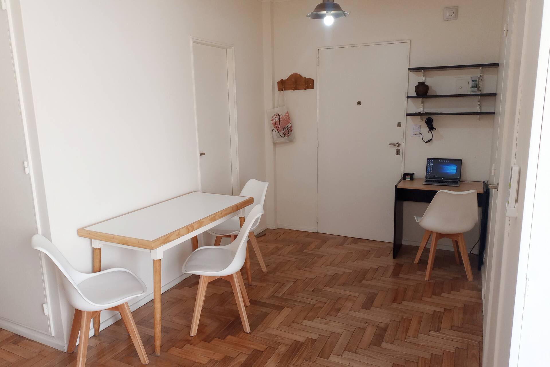 Kitnet reformada com varanda em San Nicolás