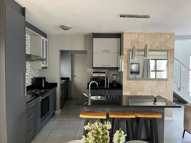 Home in Parklands East gallery image 4