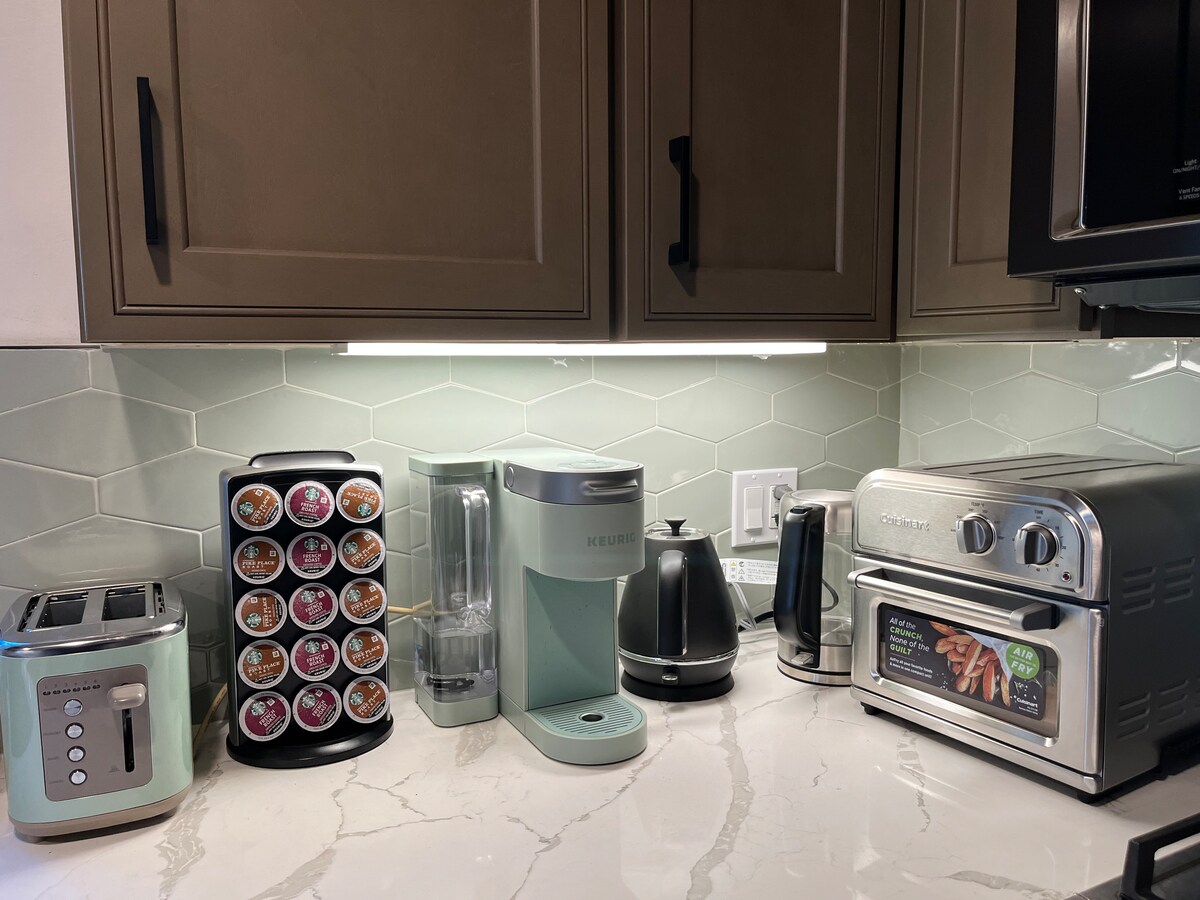 Successful Airbnb property: Studio Yuzu: Near Downtown LA (Includes Parking) in East Los Angeles