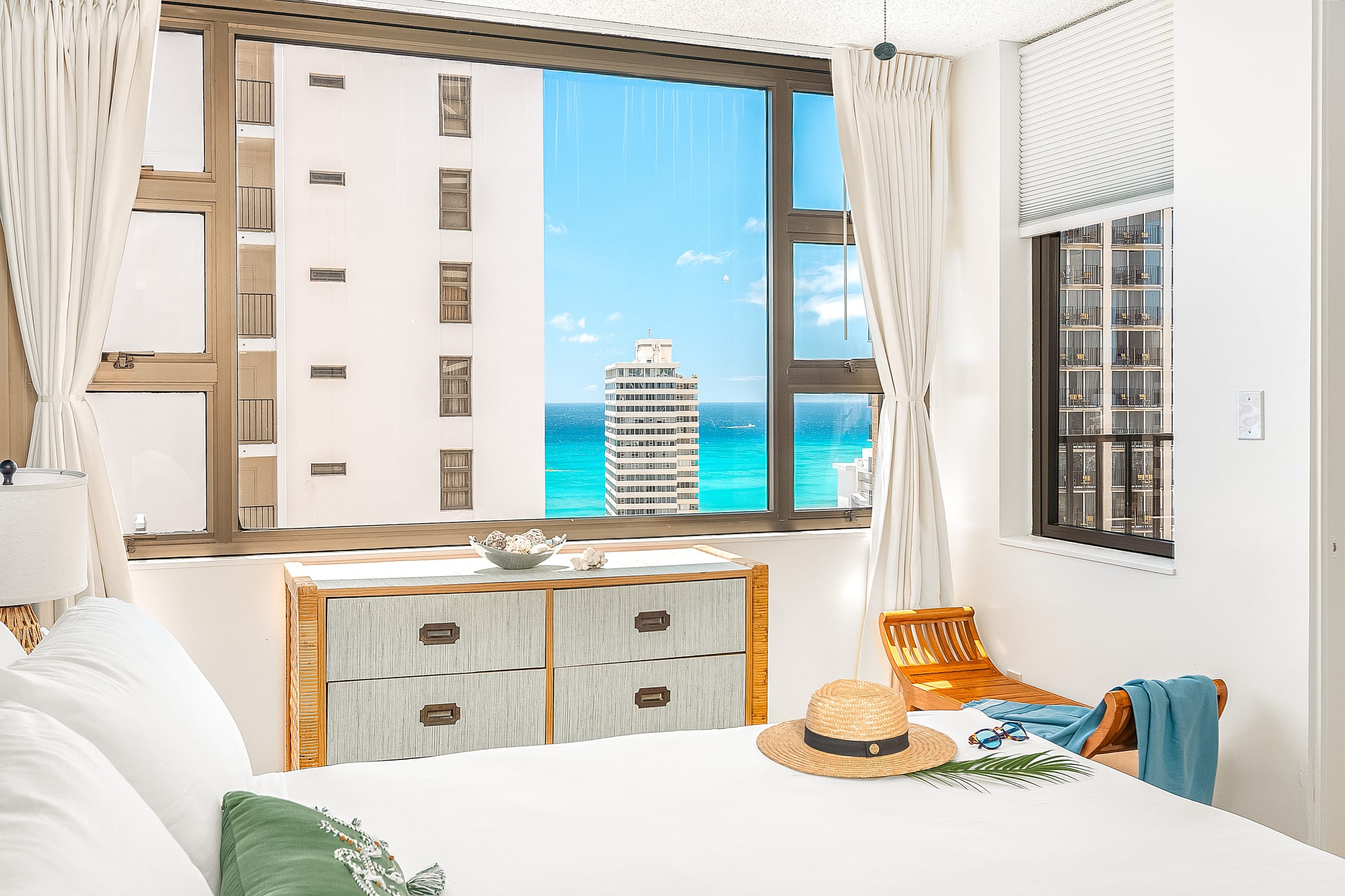 Condo in Honolulu · ★4.82 · 1 bedroom · 2 beds · 1 private bath - Image 29