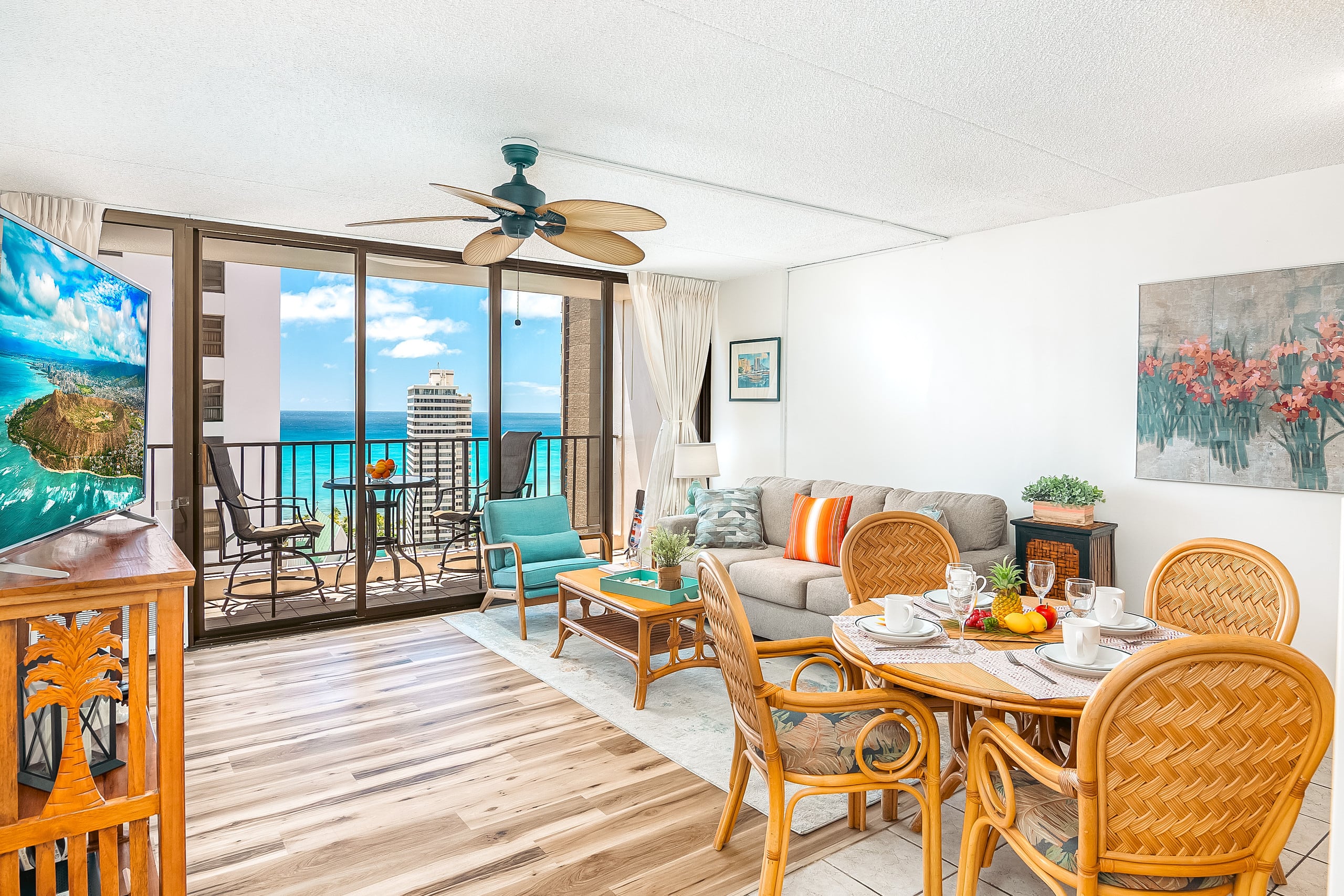 Condo in Honolulu · ★4.82 · 1 bedroom · 2 beds · 1 private bath - Image 22
