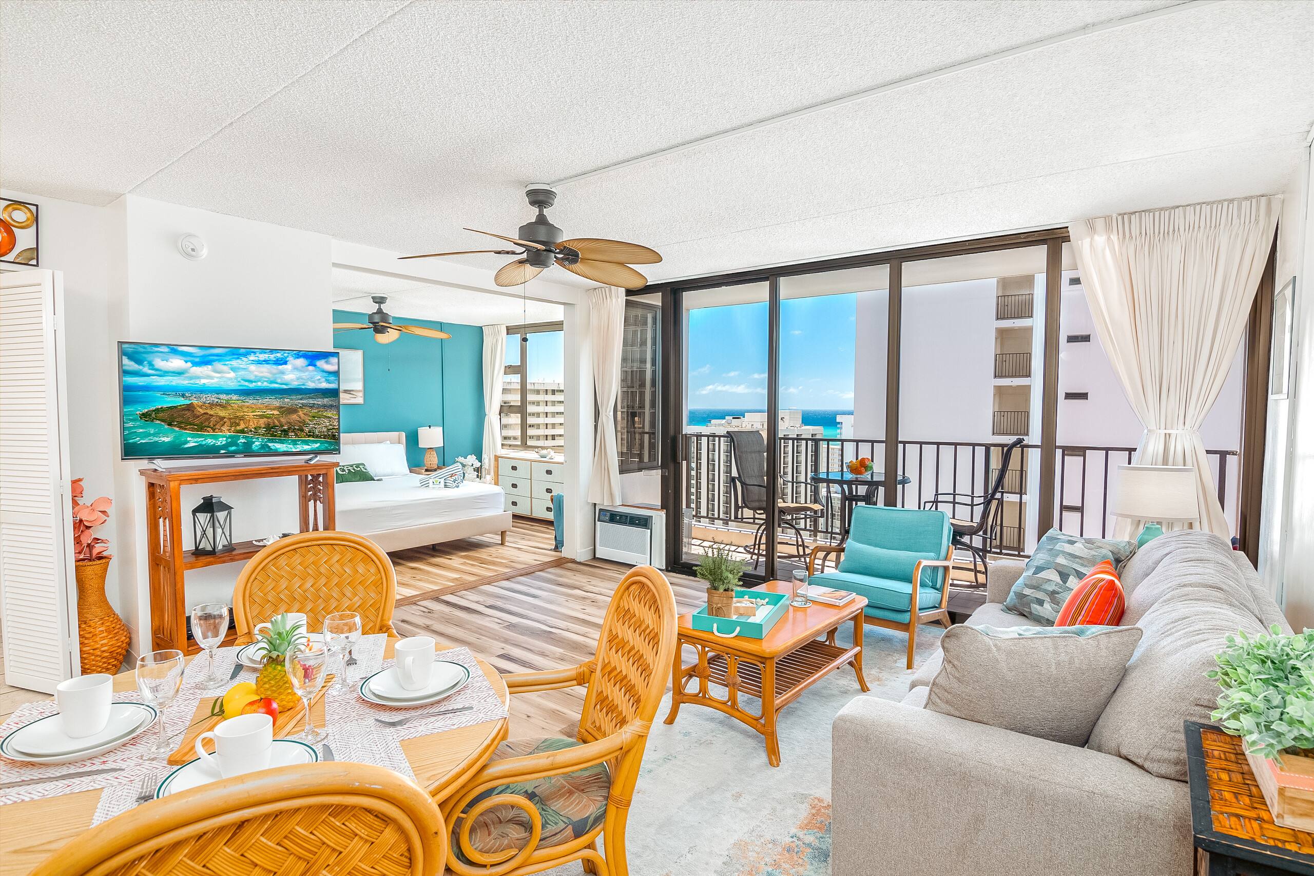 Condo in Honolulu · ★4.82 · 1 bedroom · 2 beds · 1 private bath - Image 14