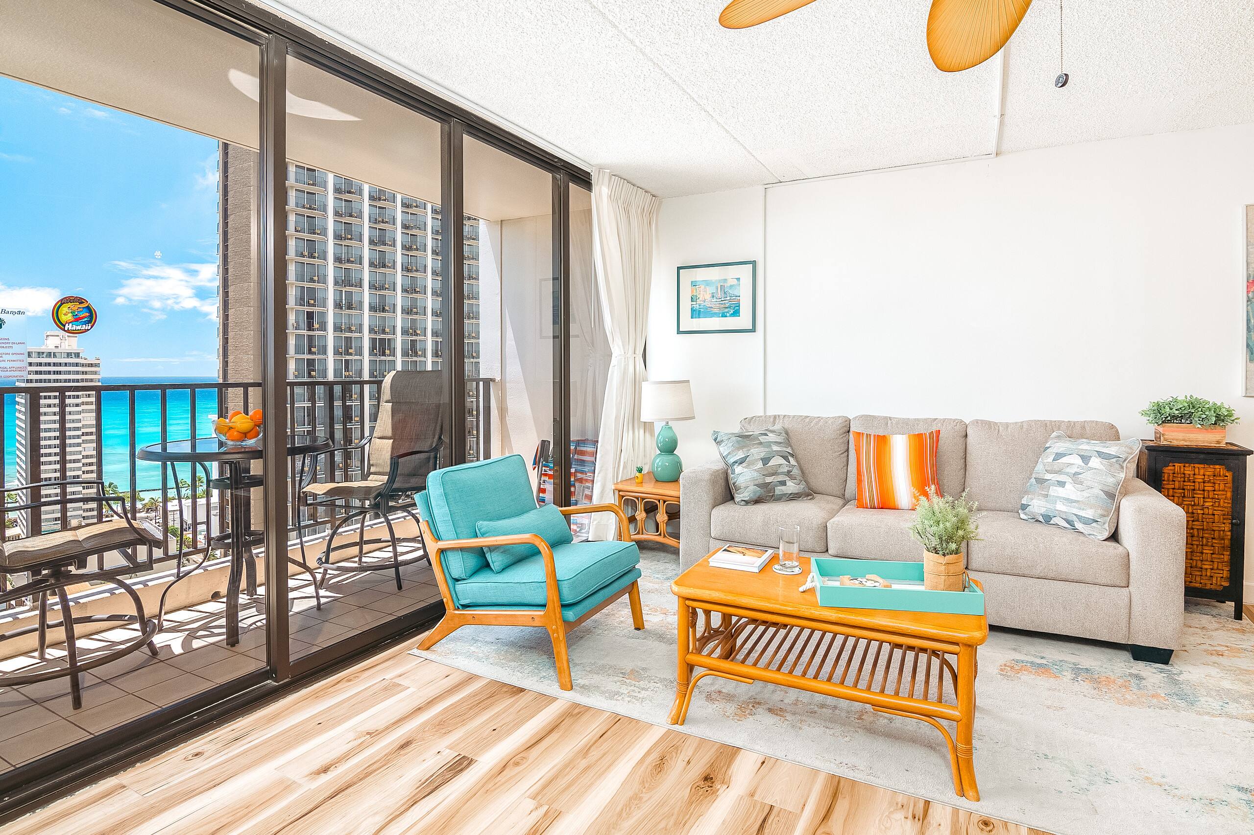 Condo in Honolulu · ★4.82 · 1 bedroom · 2 beds · 1 private bath - Image 2