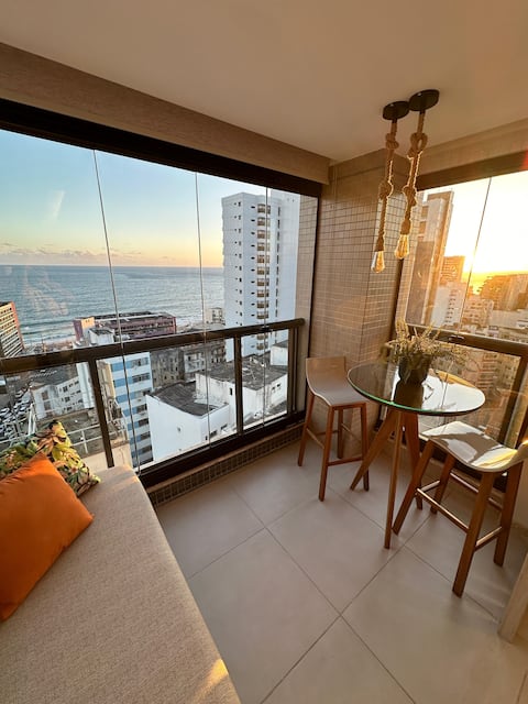 Airbnb em destaque: Charming Studio with a Fascinating Sea View/Pool em Salvador