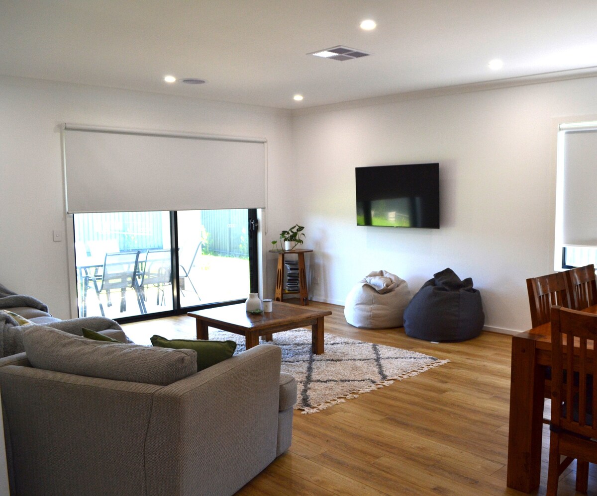 Top Airbnb: St Leonards Family Holiday Home- 500m to the beach in St Leonards