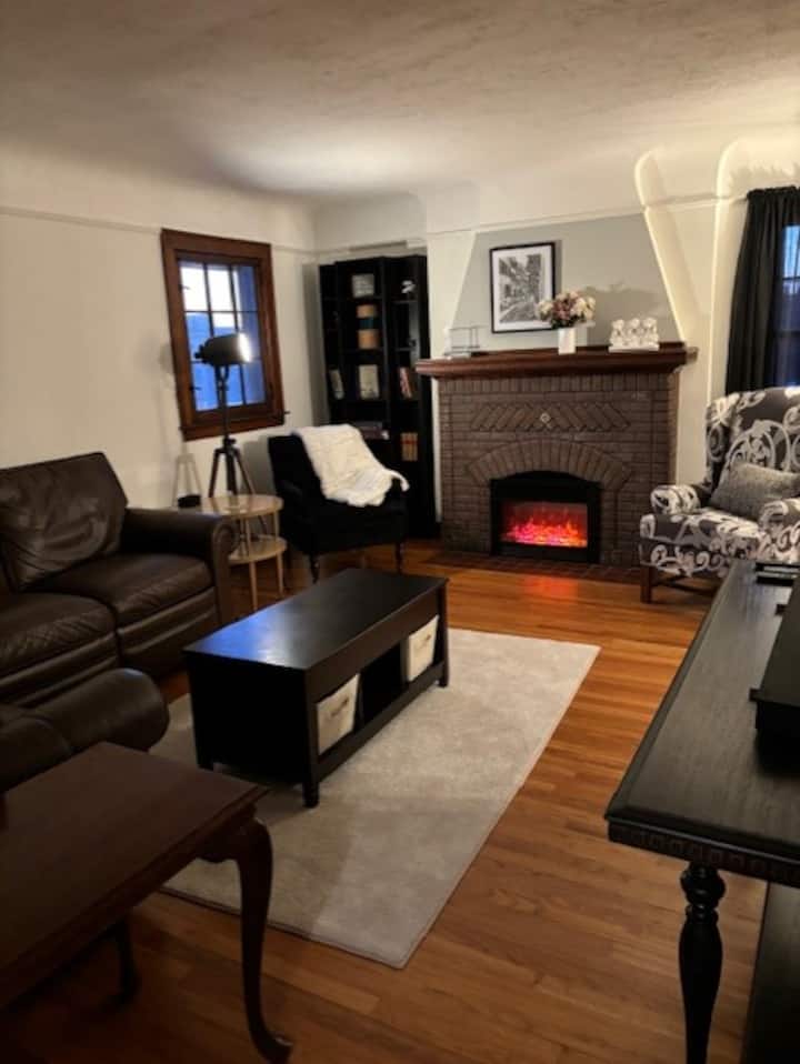 2 Bedroom Upper Flat - Lincoln Park, MI