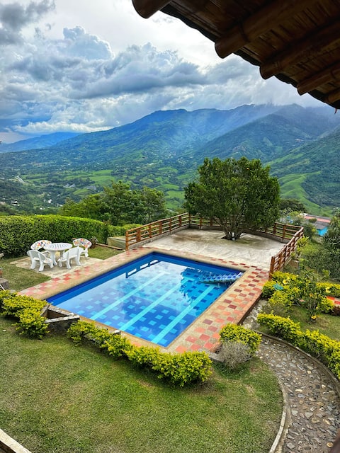 Bella Finca 45 minutes away from Medellin