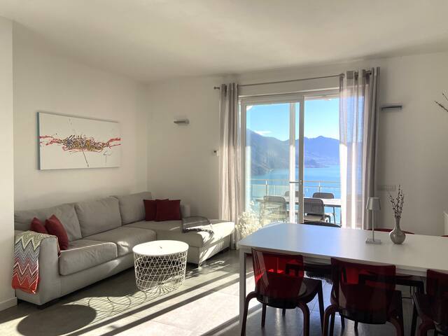 La casa sulla collina vista lago