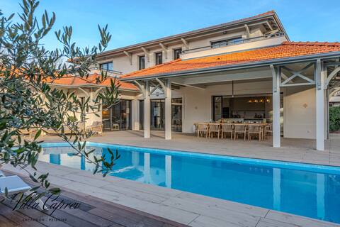Villa Caprev. Everything within walking distance: beach and center