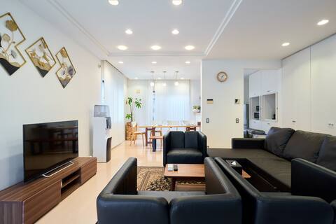 Jujo luxury villa/120㎡/max13p/4min to sta/10Gwifi