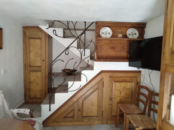 Petit Appartement Au Coeur Du Village De Palasca - Belgodère