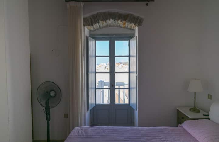 საძინებელი 1