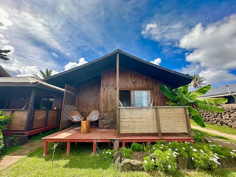 Deluxe beachfront bungalow (Hau)/with breakfast