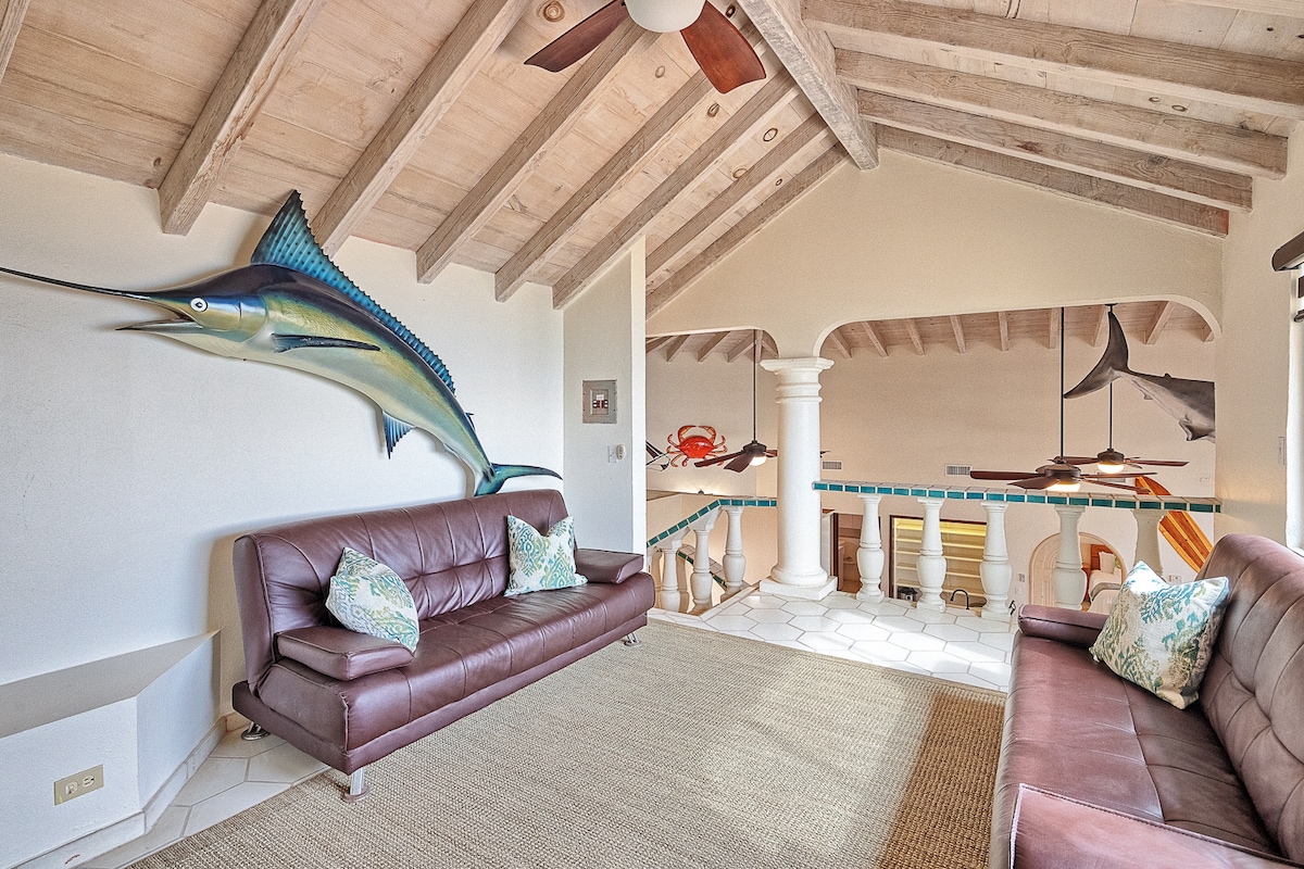 Top Airbnb: Shark House - 8 BR Beachfront en Puerto Peñasco