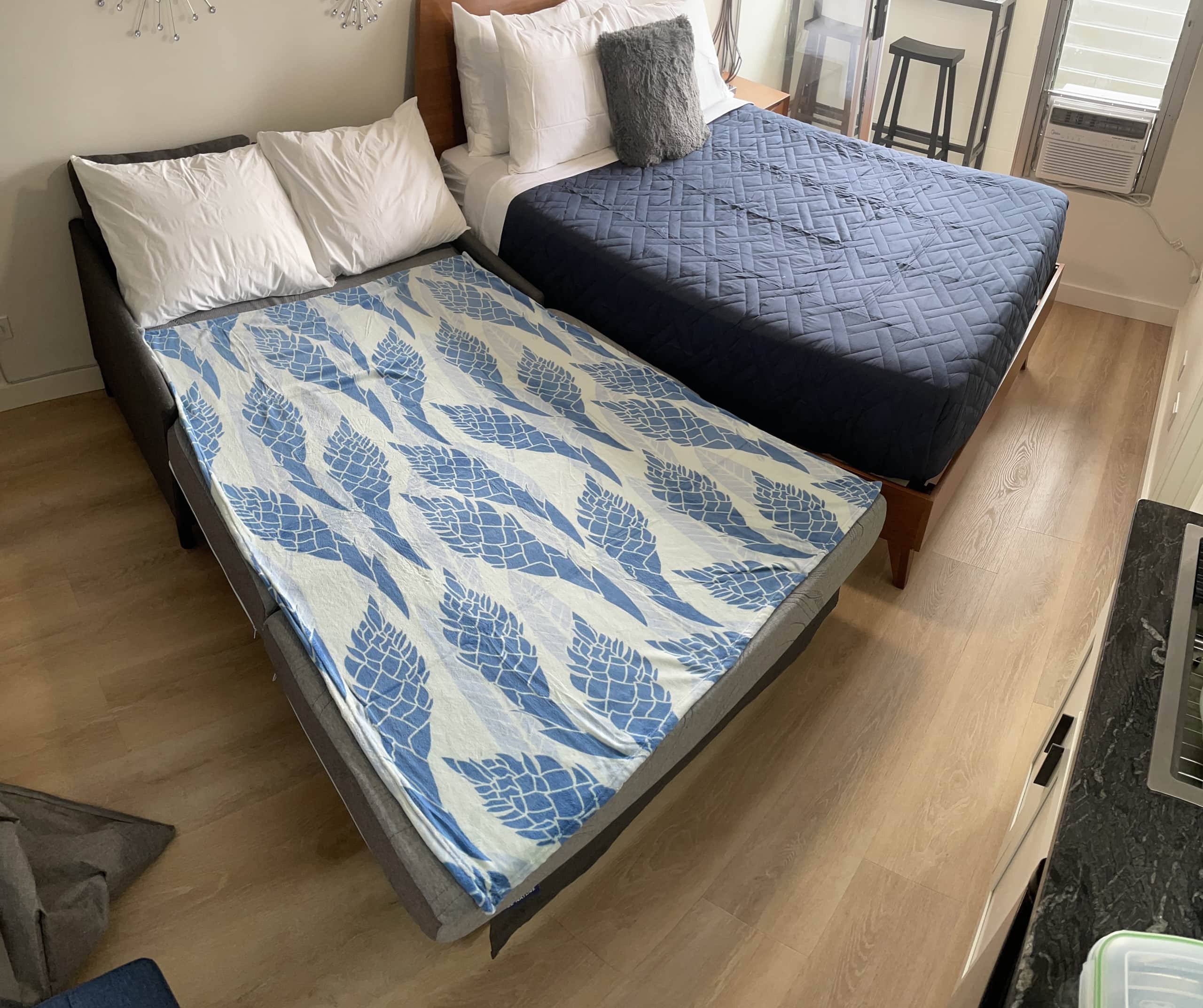 Condo in Honolulu · ★4.91 · Studio · 2 beds · 1 private bath - Image 37