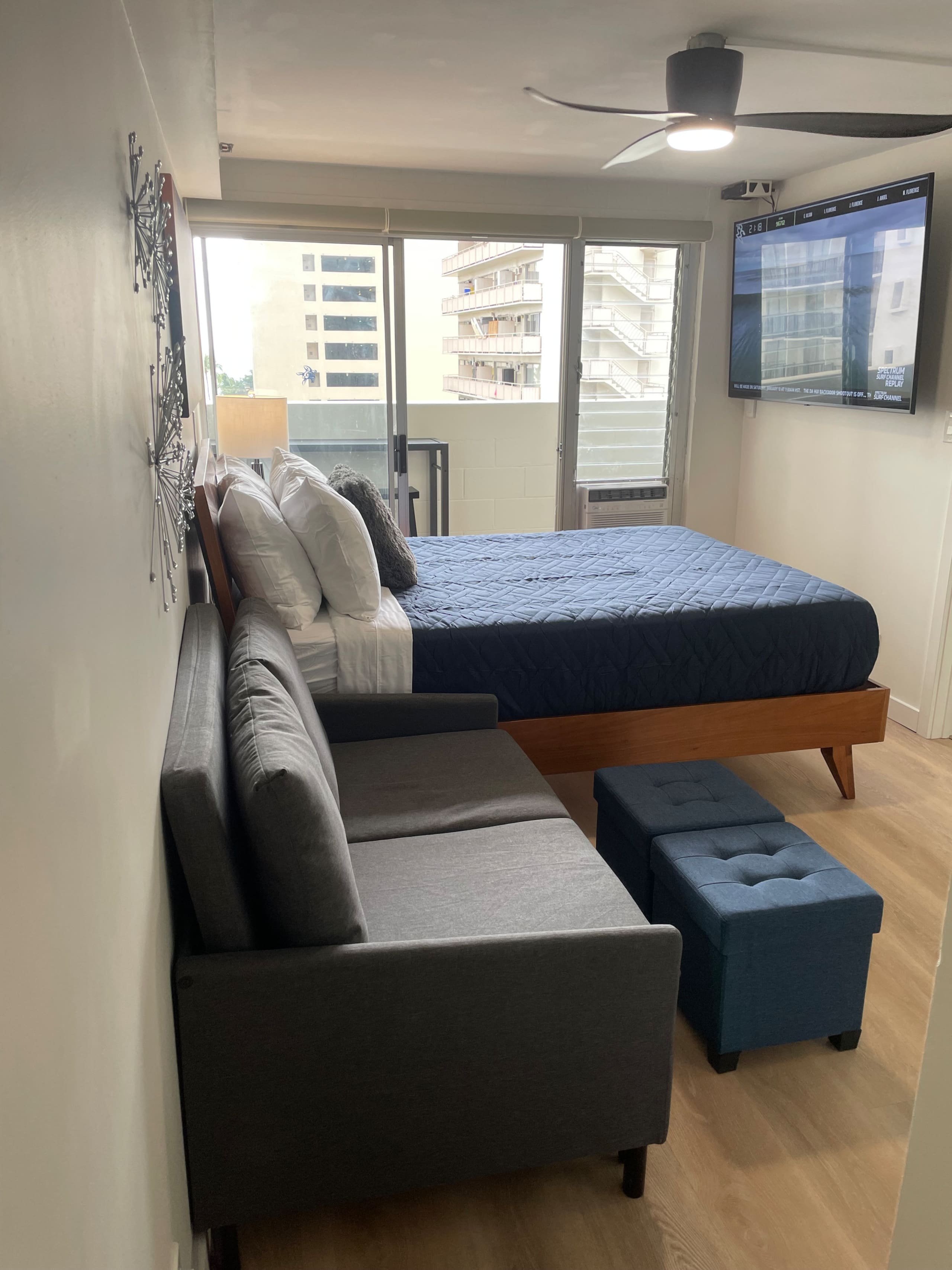 Condo in Honolulu · ★4.91 · Studio · 2 beds · 1 private bath - Image 30