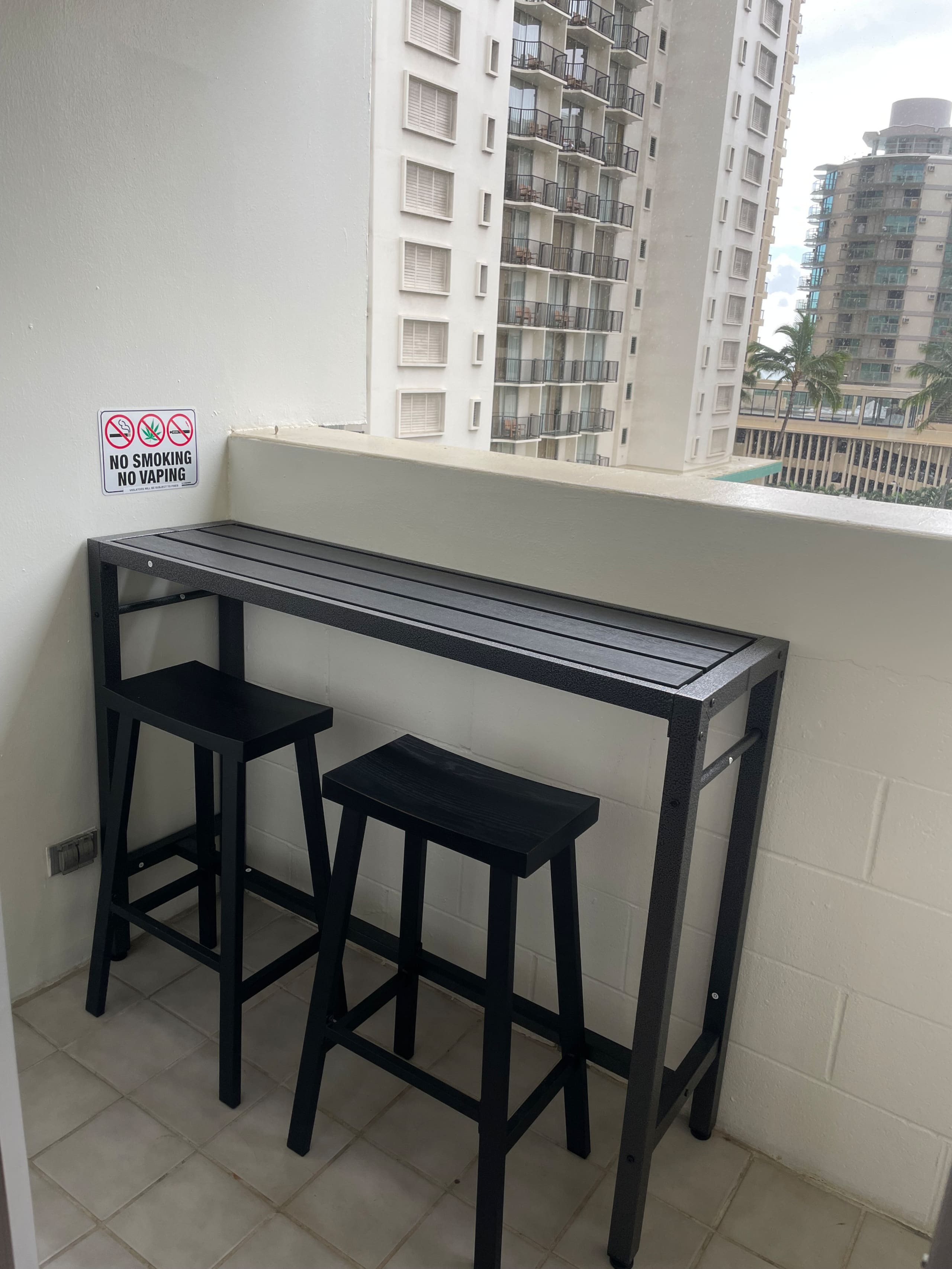 Condo in Honolulu · ★4.91 · Studio · 2 beds · 1 private bath - Image 22
