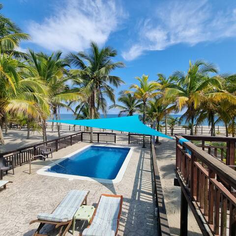 Paradise in Tela in front of the sea on the beach