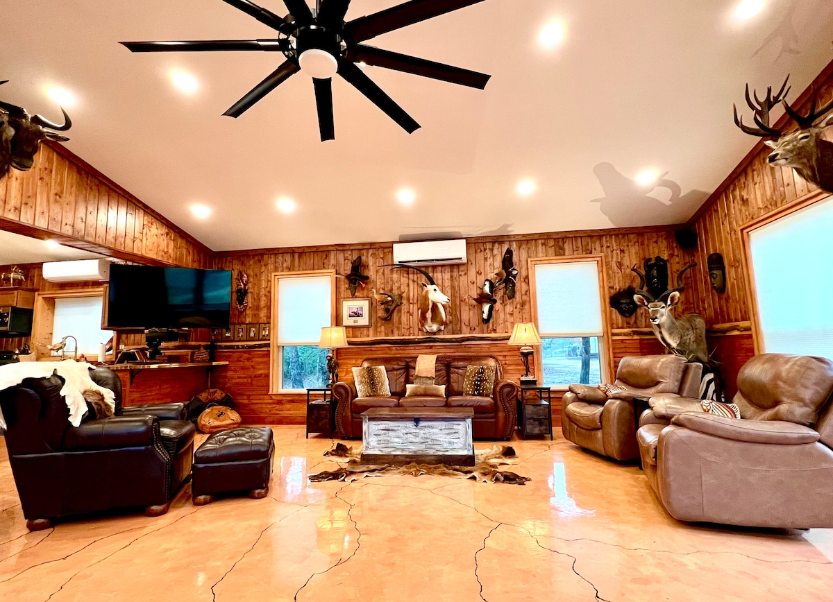 Successful Airbnb property: The Wild Kingdom in College Station
