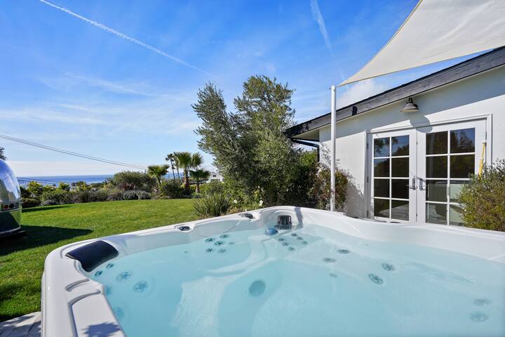 Malibu Park, Ocean & Mountain Views, Hot Tub gallery image 4
