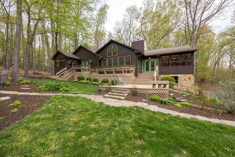 The Hideaway on Mystic Lane