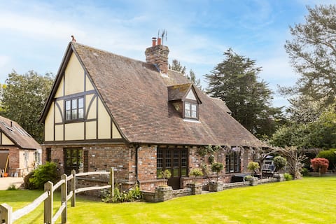 Kelowna - Sussex 5-bed house