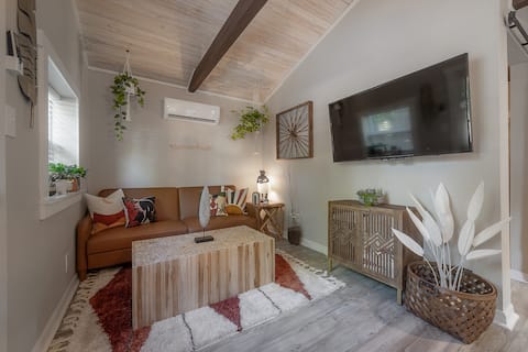 Popular Airbnb listing: "A Piece of Quiet" Hand-Built Cottage + Cedar Tub in Ybor Heights