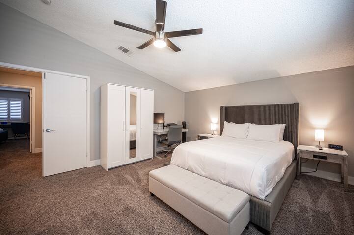 Pool & Spa Oasis with Game Room – Close to STRIP! gallery image 4