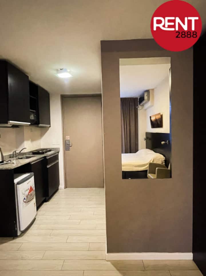 Studio apartment in Almagro facing Italian Hospital