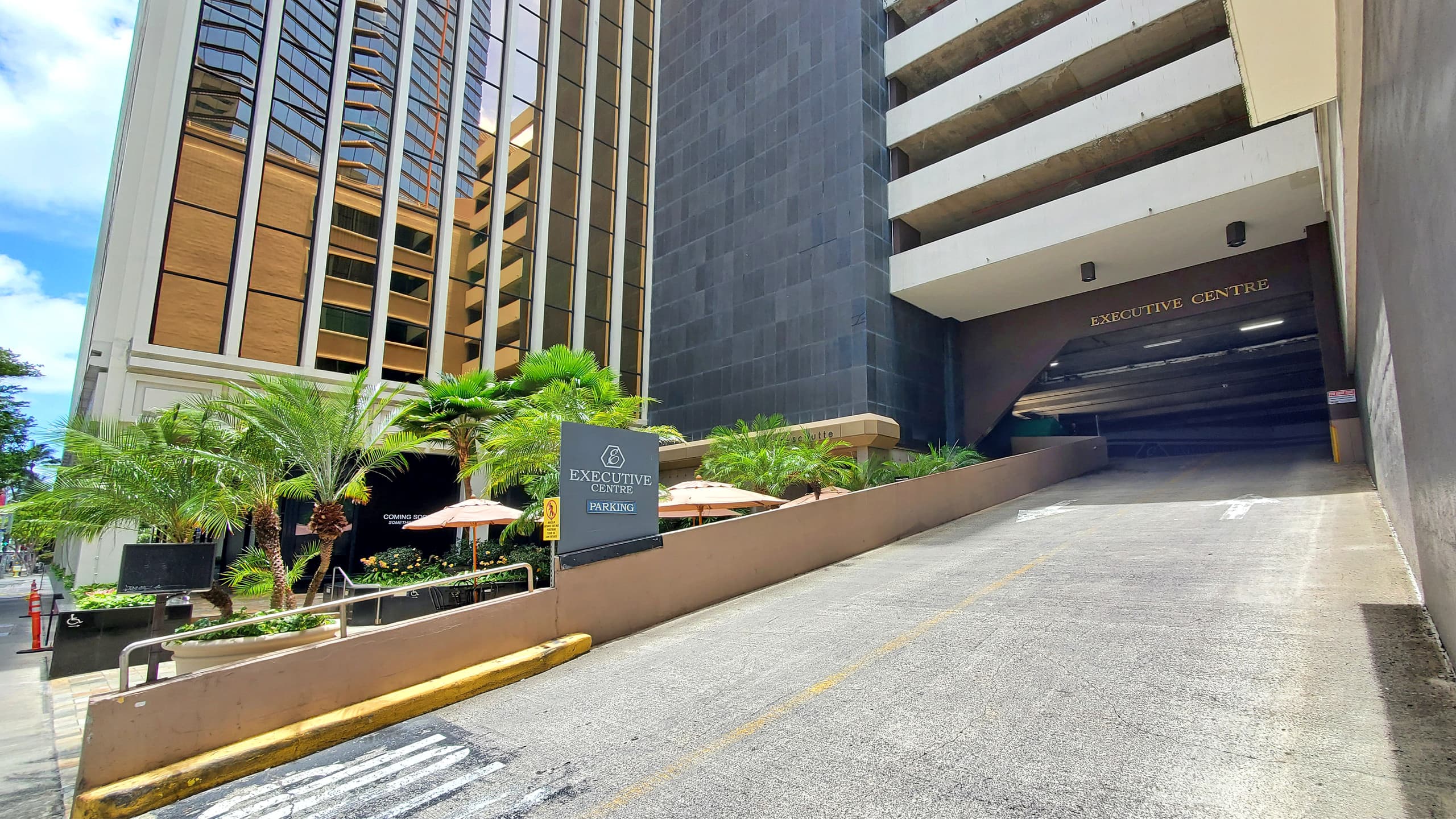 Free Parking, Cozy & Convenient - Image 28